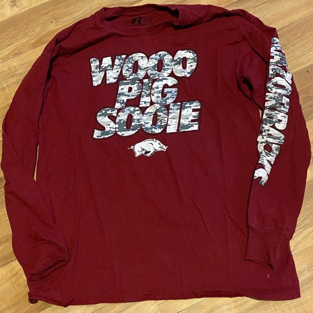 Arkansas Razorback long-sleeved (thin) tee - Picture 3 of 4